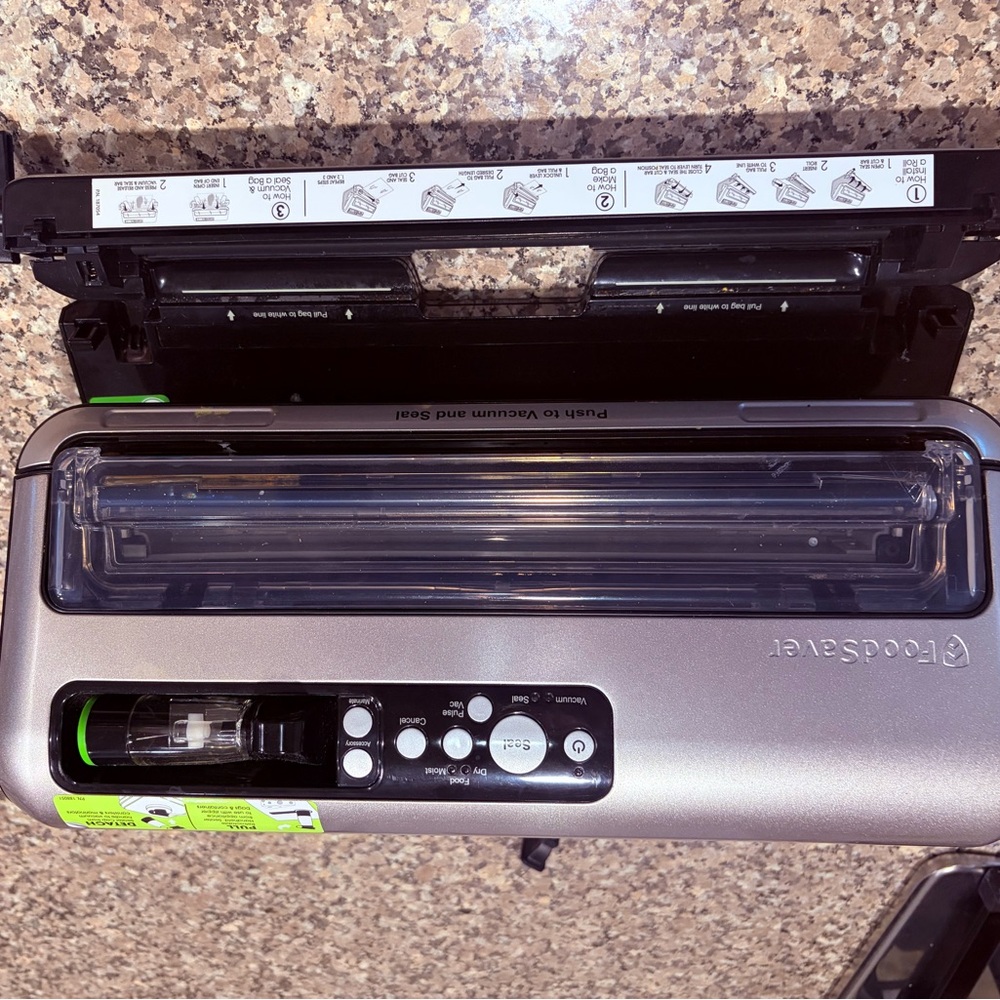 Vacuum Sealer Machine in Silver - Food Preservation